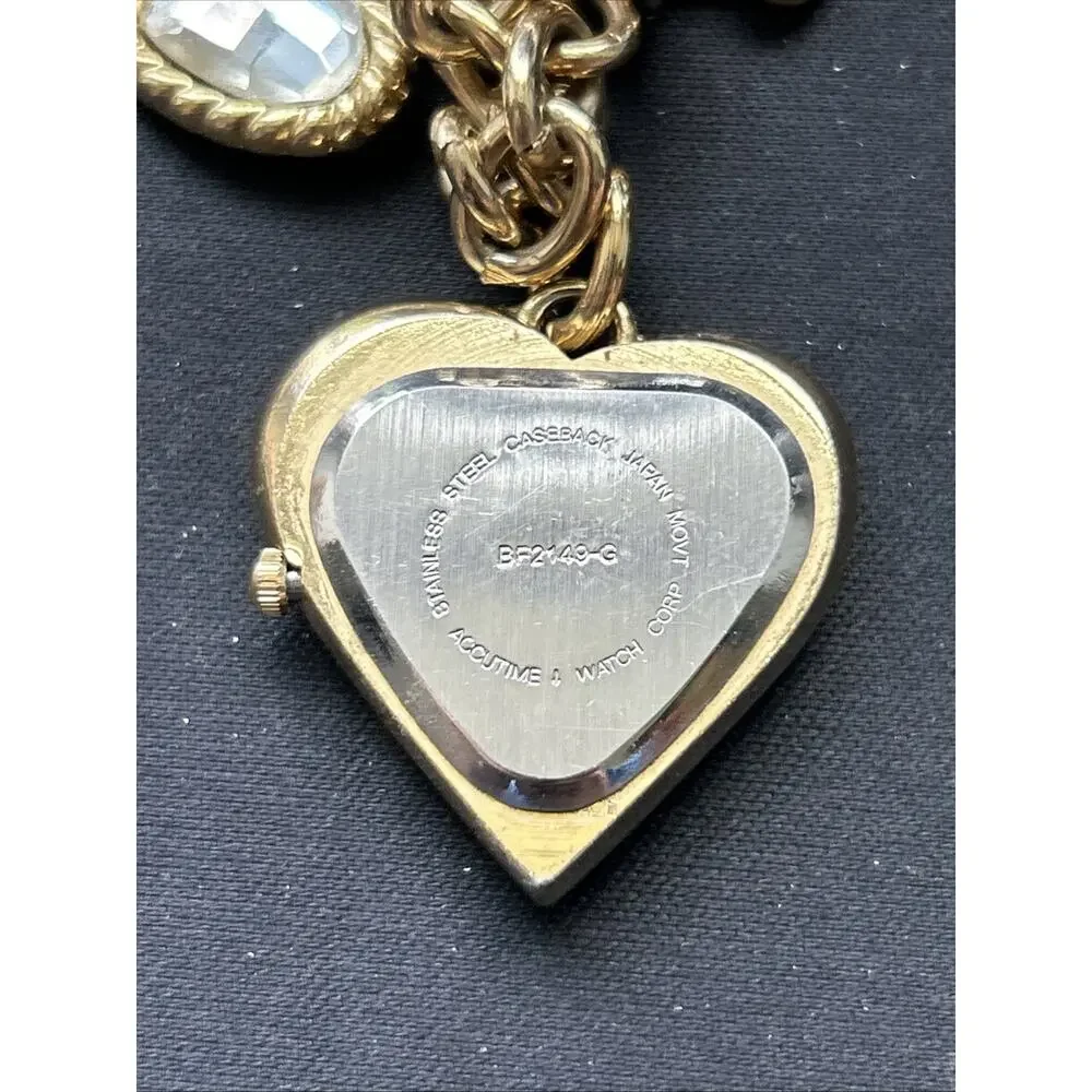 Avenue Heart Shaped Charm And Case Women’s Quartz Watch